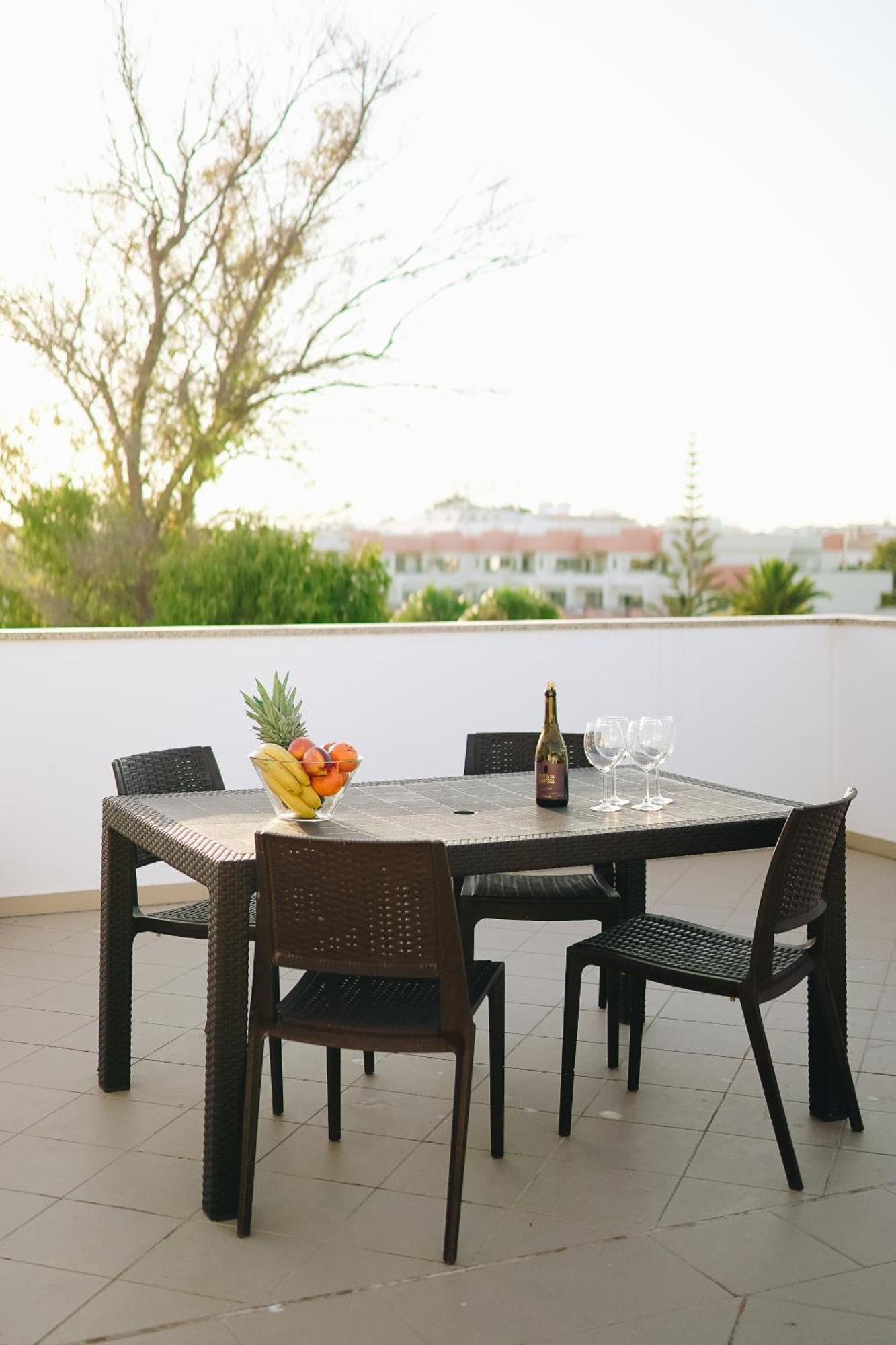 Wonderful Flats With Pool By Host Wise *