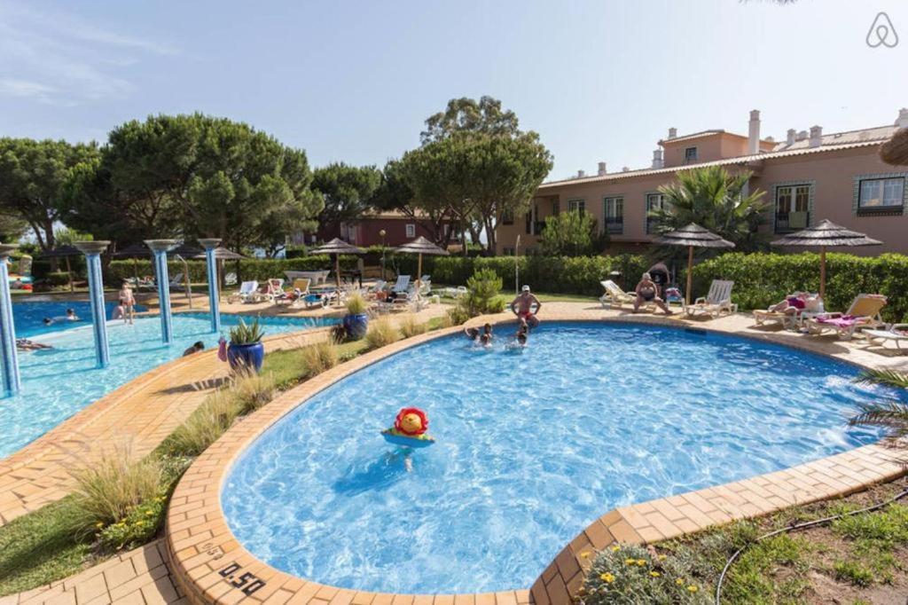 Wonderful Flats With Pool By Host Wise Appartement Albufeira