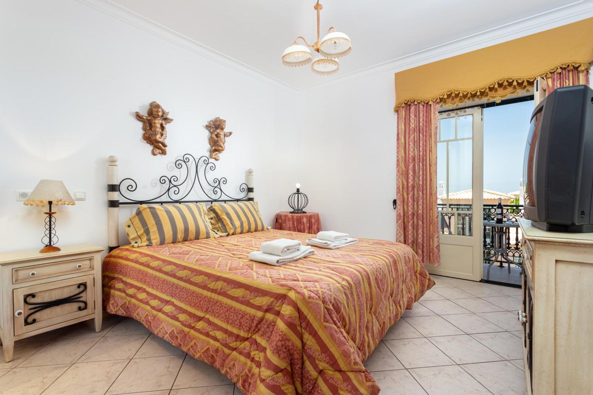 Appartement Wonderful Flats With Pool By Host Wise