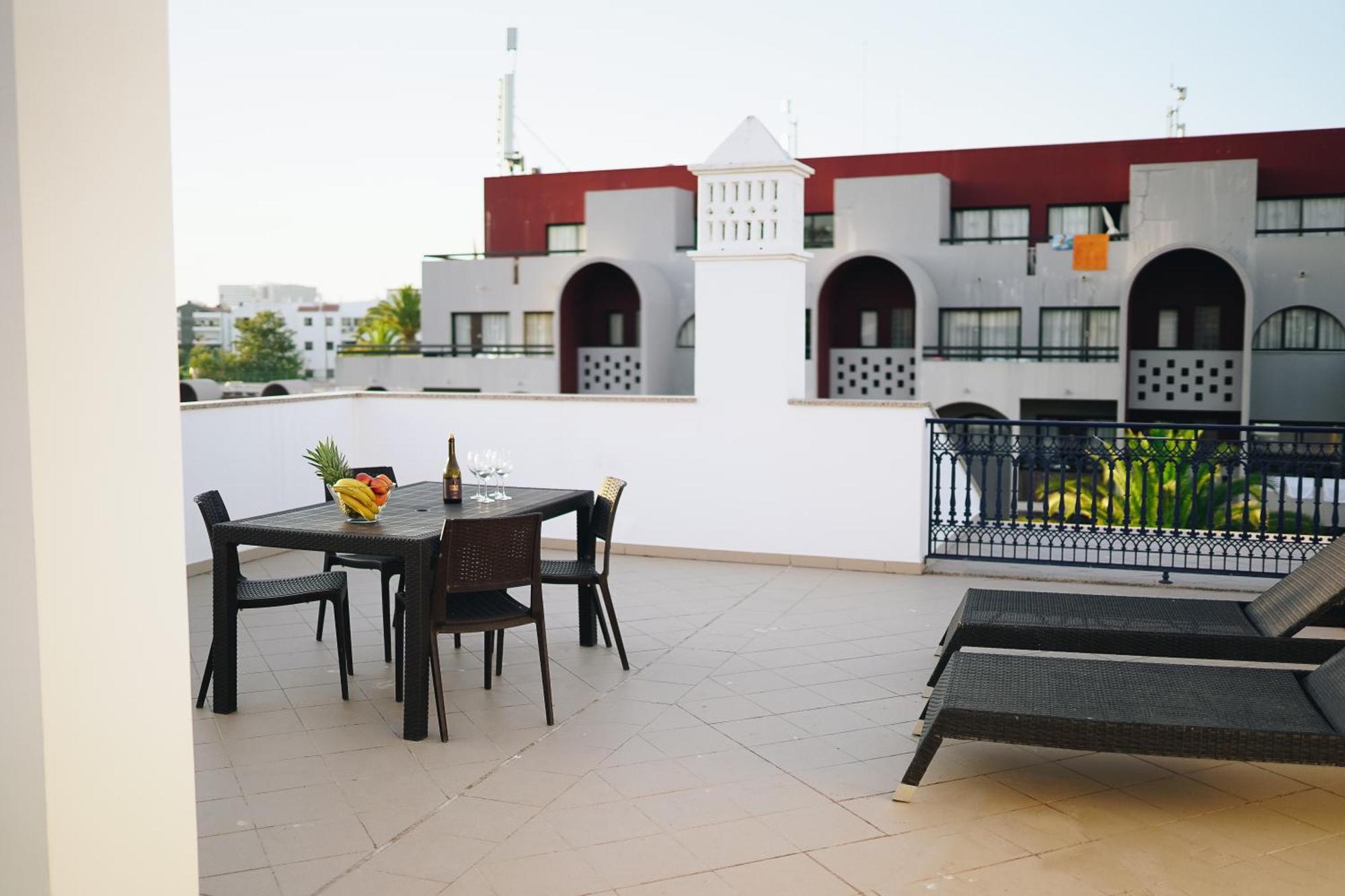 Wonderful Flats With Pool By Host Wise Appartement Albufeira