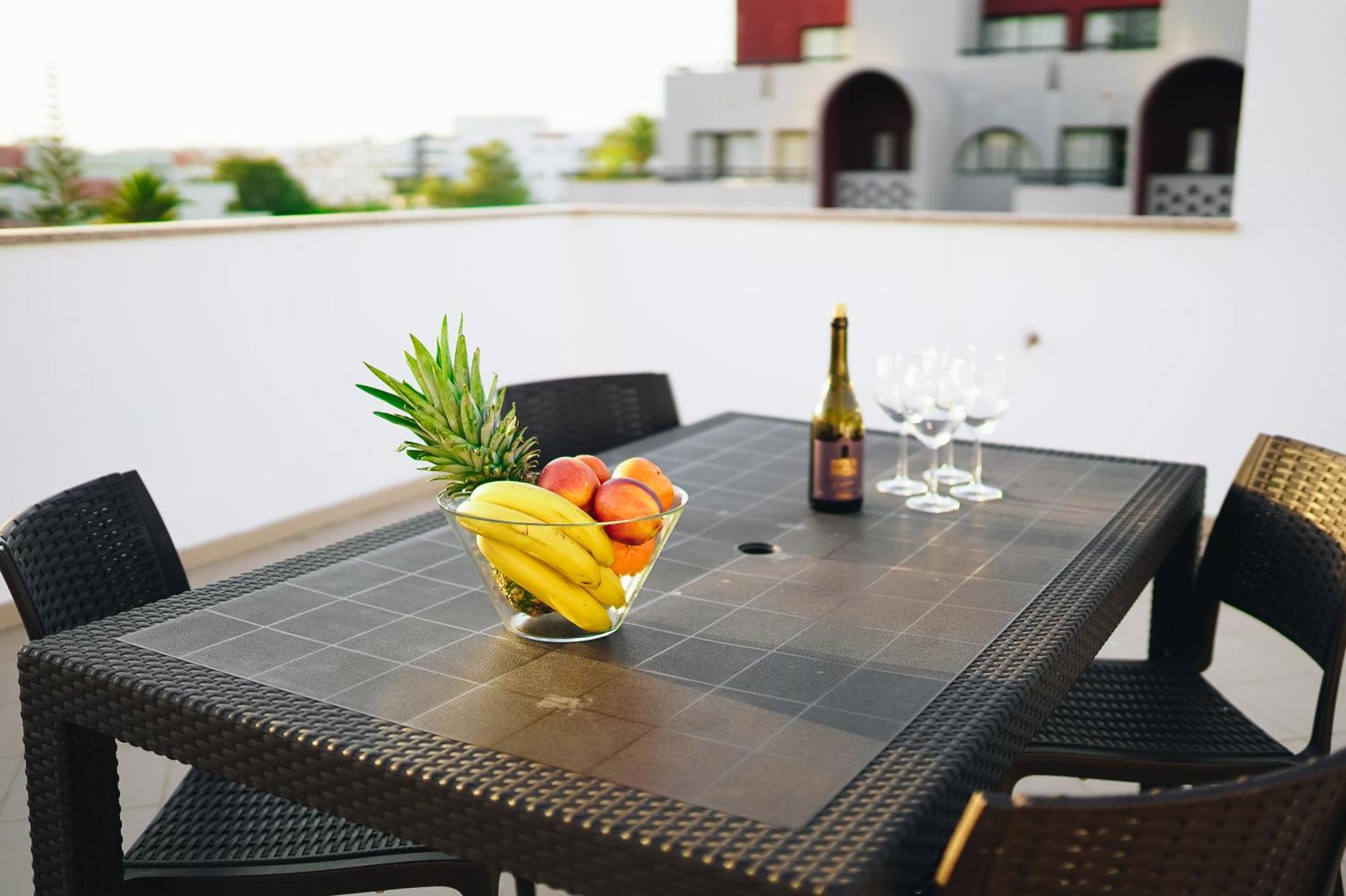 Wonderful Flats With Pool By Host Wise Appartement