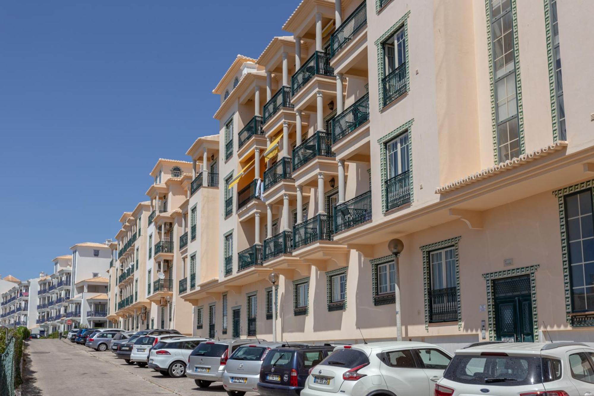Wonderful Flats With Pool By Host Wise Appartement *